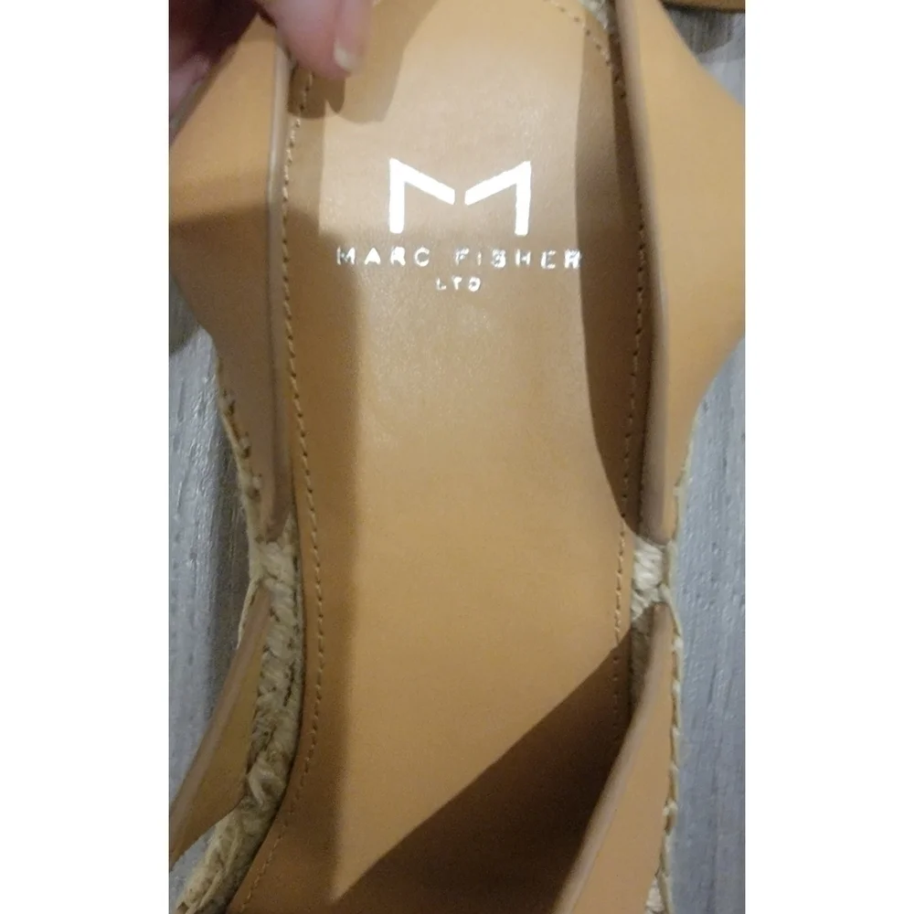 Marc Fisher size color